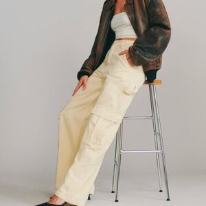 reformation landy wide leg cargo jeans in buttercream